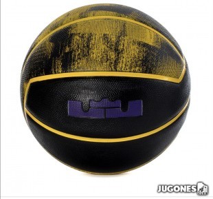 Nike Lebron Playground 4P Ball